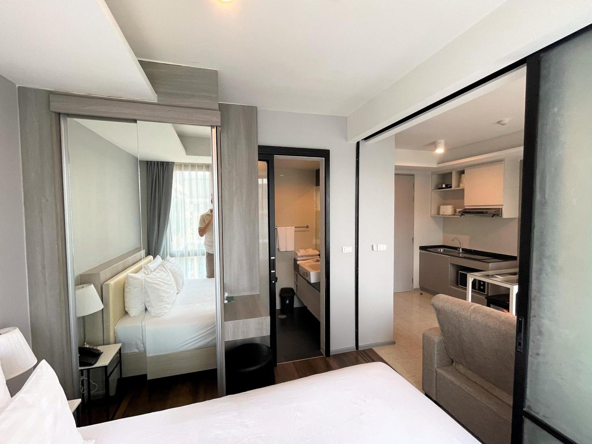 ุ6 อเวนิว สุรินทร์ บาย ลอฟตี้ Apartment หาดสุรินทร์ ห้อง รูปภาพ