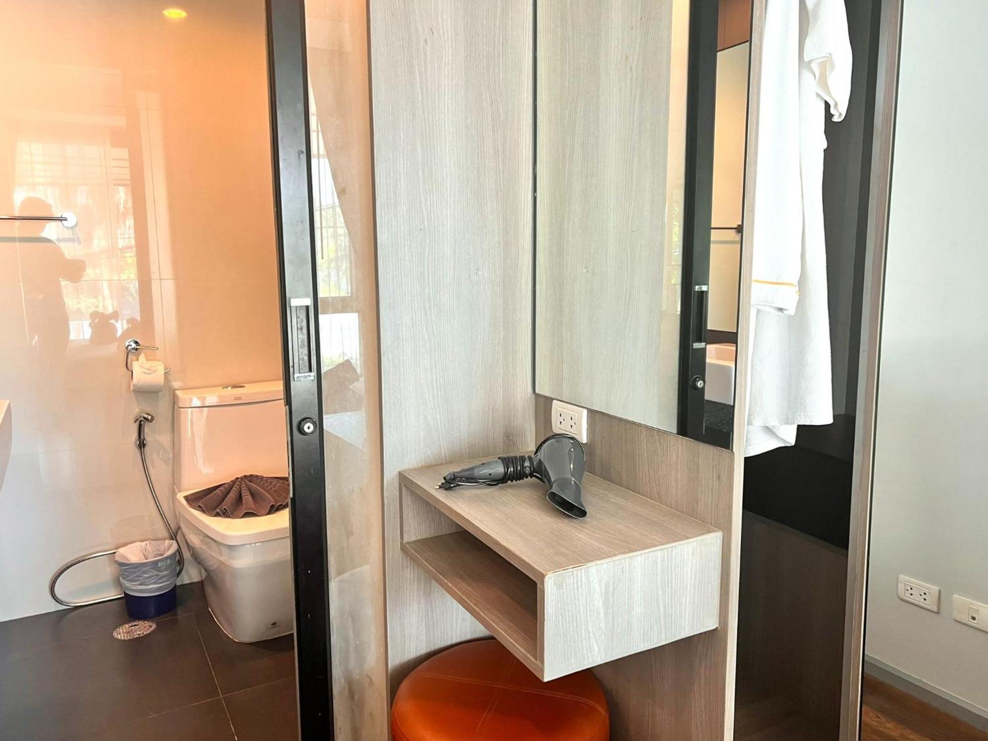 ุ6 อเวนิว สุรินทร์ บาย ลอฟตี้ Apartment หาดสุรินทร์ ภายนอก รูปภาพ