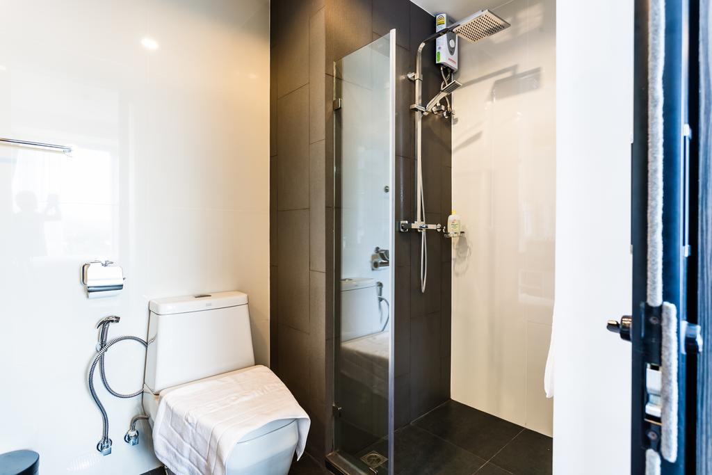 ุ6 อเวนิว สุรินทร์ บาย ลอฟตี้ Apartment หาดสุรินทร์ ภายนอก รูปภาพ