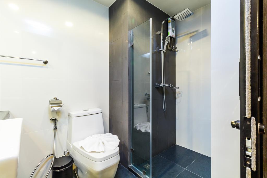 ุ6 อเวนิว สุรินทร์ บาย ลอฟตี้ Apartment หาดสุรินทร์ ภายนอก รูปภาพ